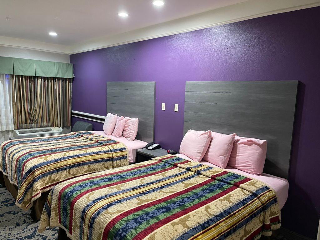 Scottish Inn And Suites Alvin Dış mekan fotoğraf