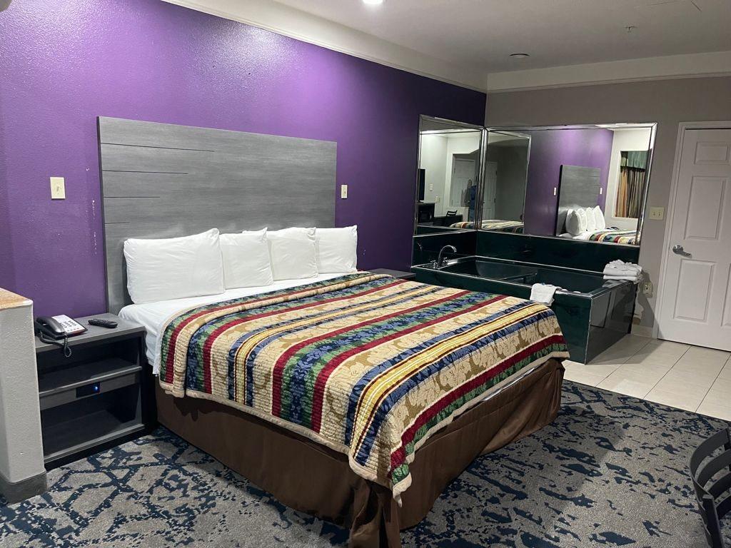 Scottish Inn And Suites Alvin Dış mekan fotoğraf