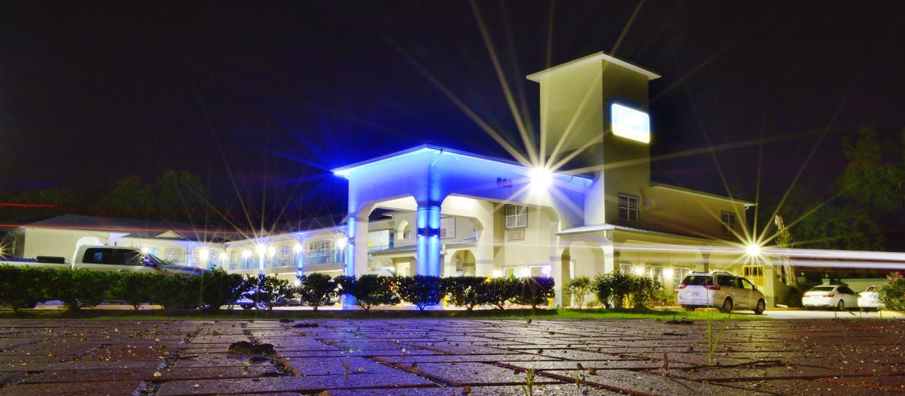 Scottish Inn And Suites Alvin Dış mekan fotoğraf