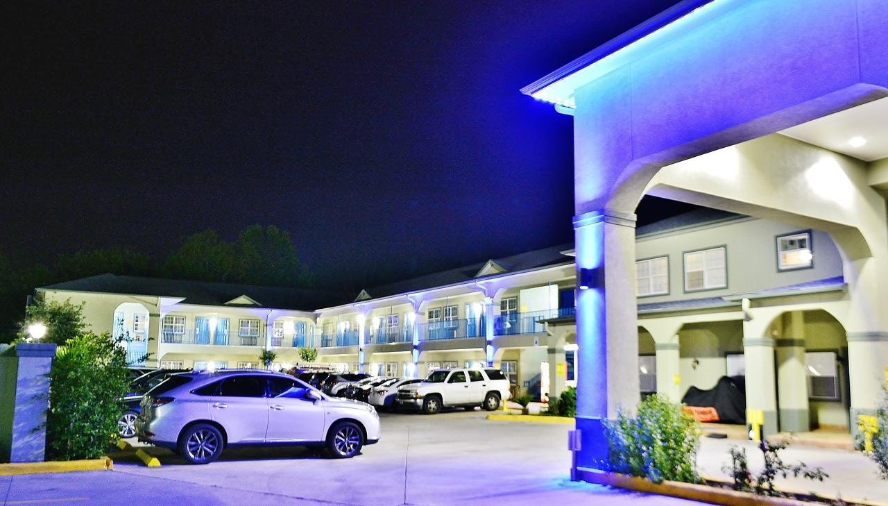 Scottish Inn And Suites Alvin Dış mekan fotoğraf