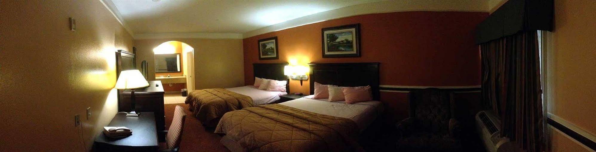 Scottish Inn And Suites Alvin Dış mekan fotoğraf